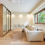 Mokotow Orzycka Beige By Bookinghost * 华沙