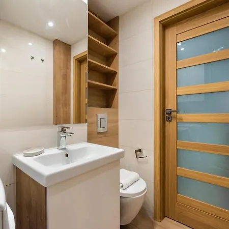 Mokotow Orzycka Beige By Bookinghost Warschau